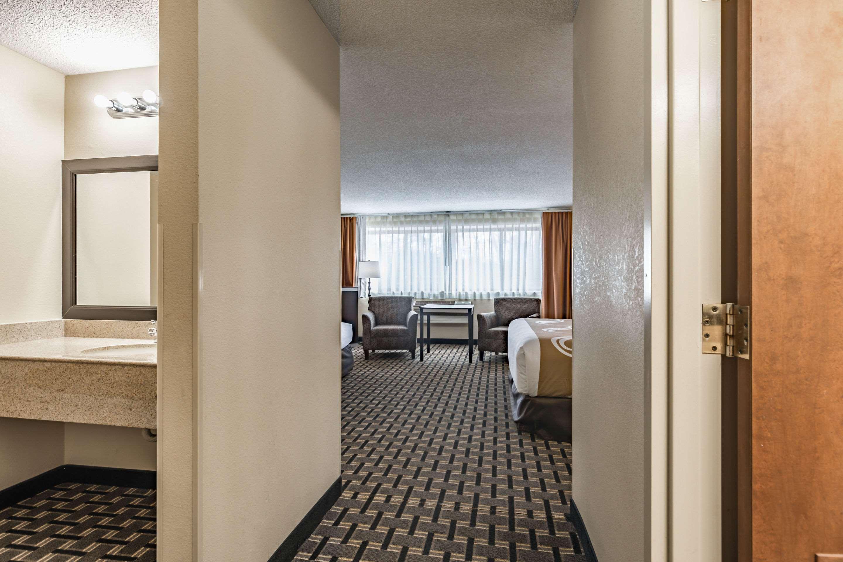 Quality Inn Schenectady - Albany Bagian luar foto