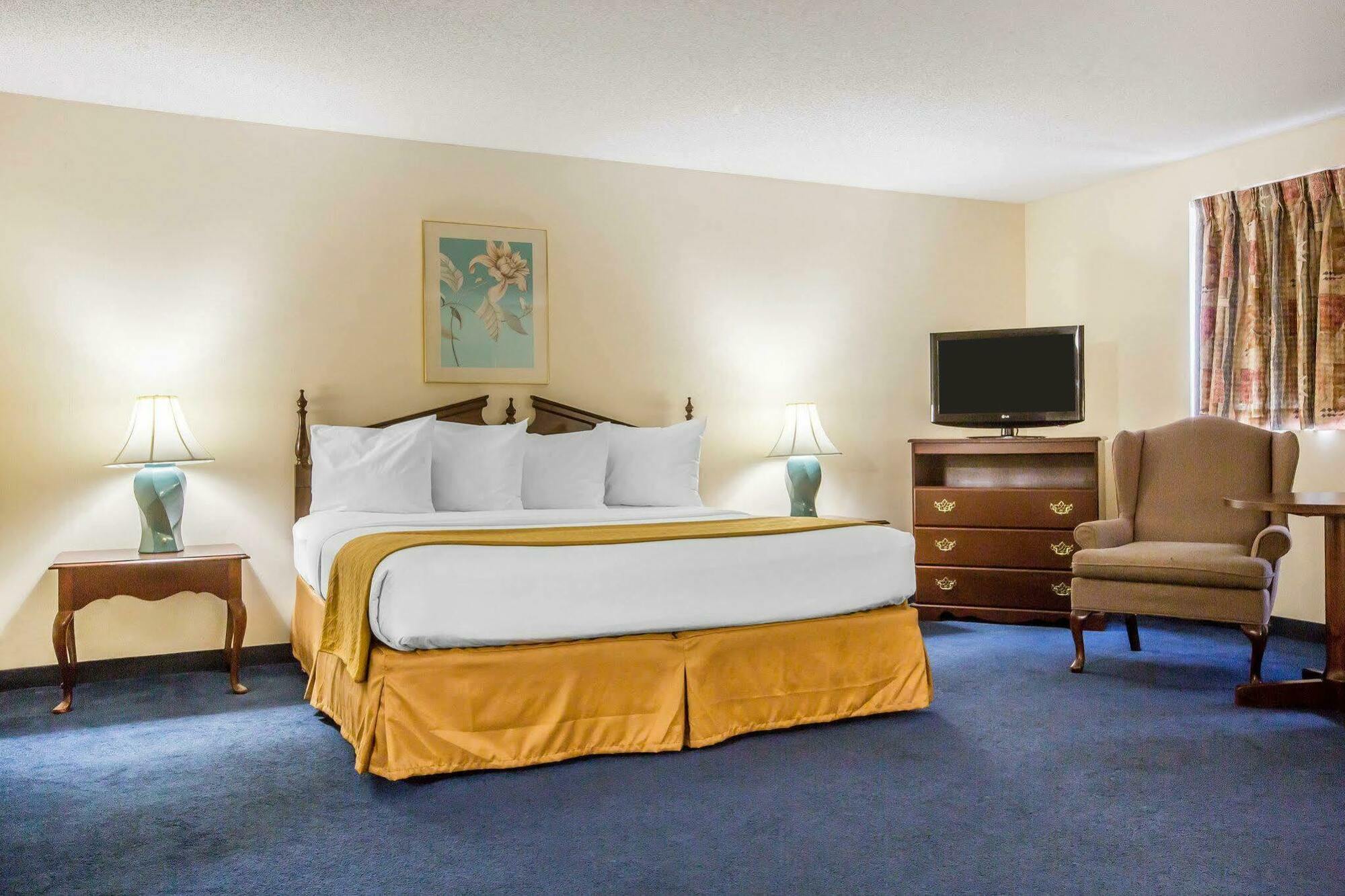 Quality Inn Schenectady - Albany Bagian luar foto